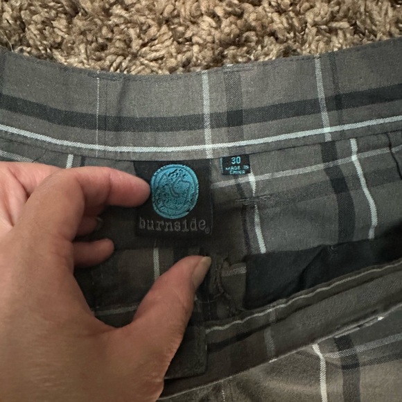 Burnside men's shorts size 30 - Picture 2 of 3